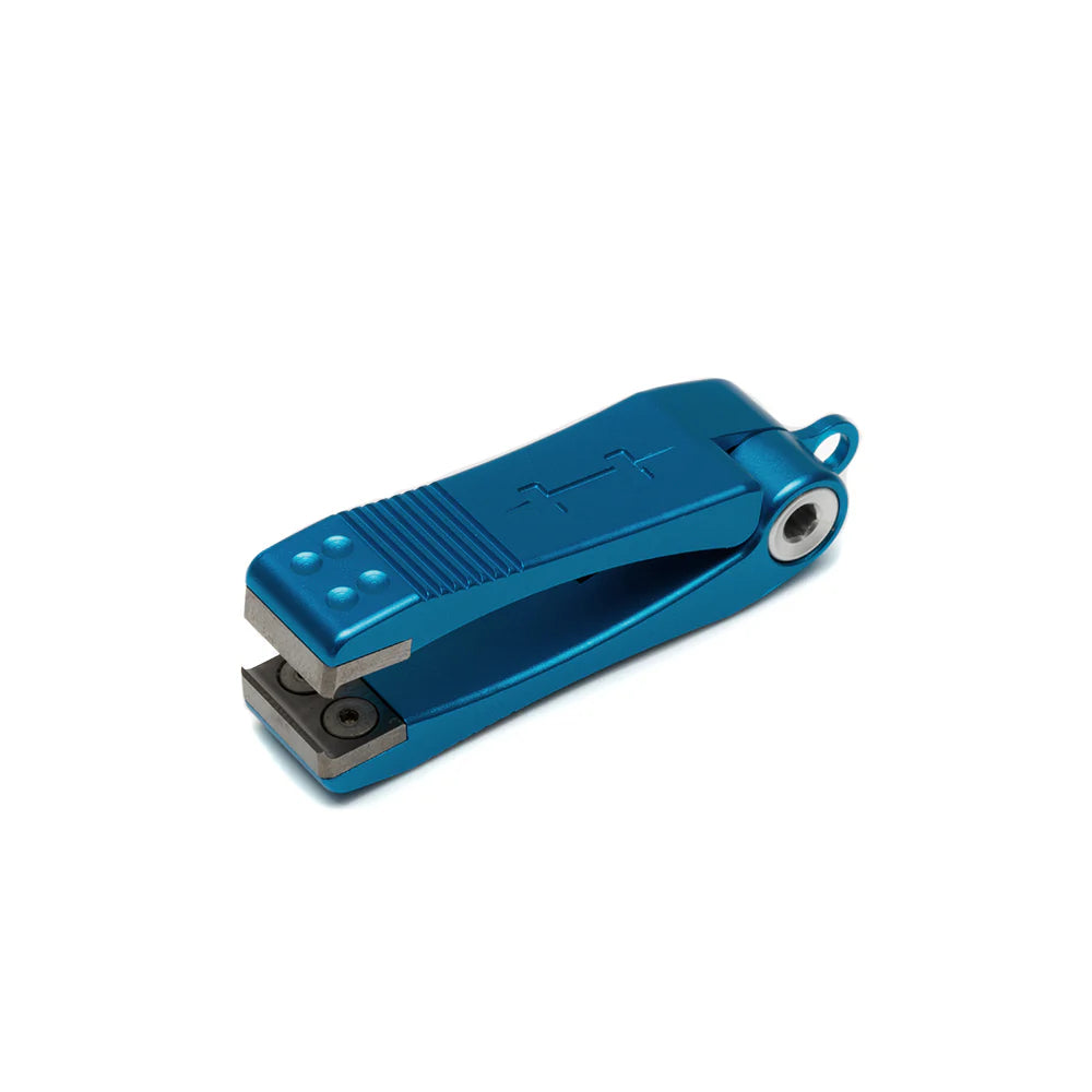 Hatch Nipper 3 and Lanyard